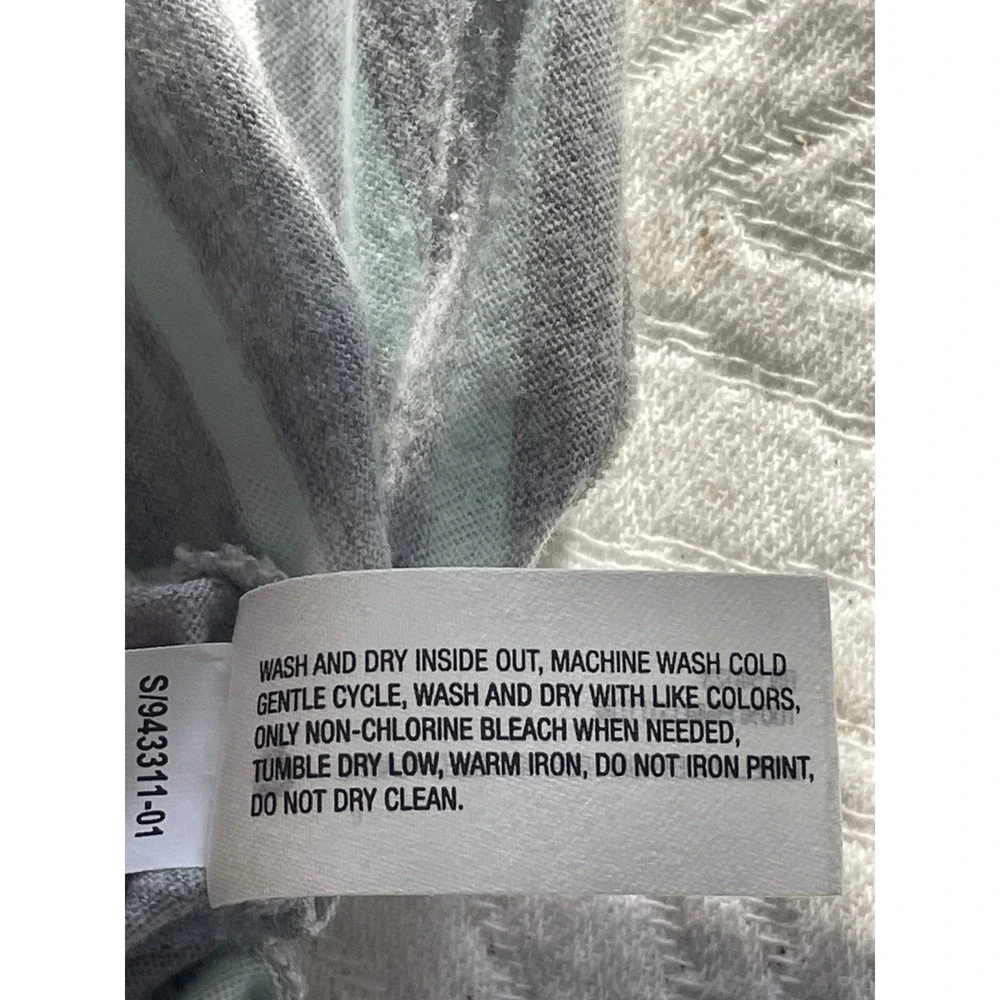 Gap Maternity Essential Pocket V Neck Striped T Sz M Gray Mint - Picture 6 of 8